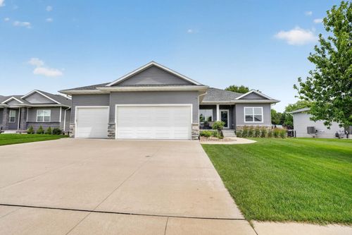 1821 Reese Rd, Cedar Falls, IA, 50613-1294 | Card Image