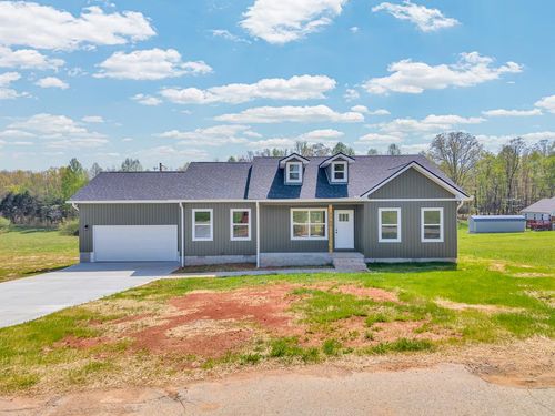 8368 Southfork Rd, Baxter, TN, 38544-4637 | Card Image