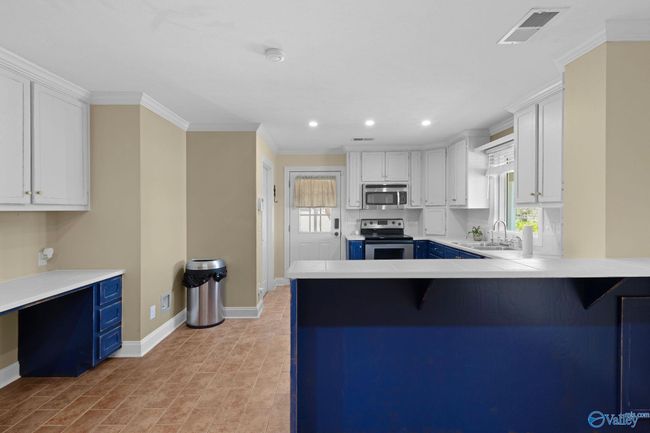 1540 Main St W, House other with 5 bedrooms, 4 bathrooms and null parking in Hartselle AL | Image 7