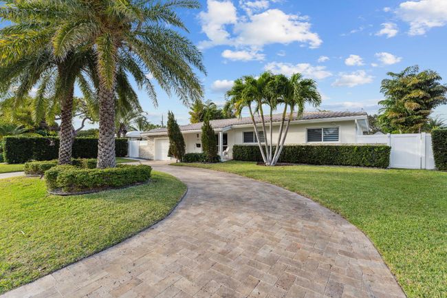 2205 Ne 30 Th St, House other with 3 bedrooms, 2 bathrooms and null parking in Lighthouse Point FL | Image 79