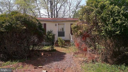 198 Oak Lane, BERNVILLE, PA, 19506 | Card Image