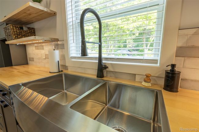 Gorgeous and functional SS sink & Koehler faucet | Image 11