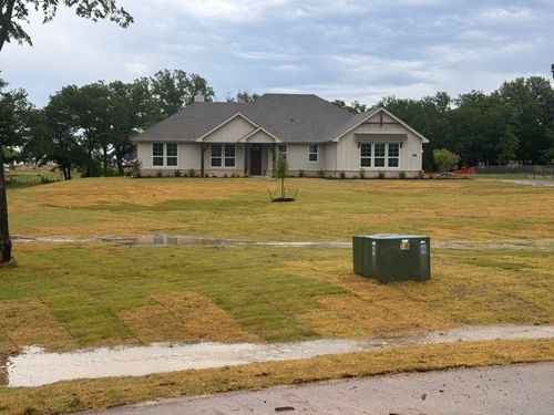 156 Oak Grove Way, Springtown, TX, 76082-0015 | Card Image