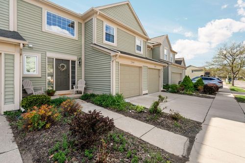 584 Liberty Pointe Dr, Ann Arbor, MI, 48103-6806 | Card Image