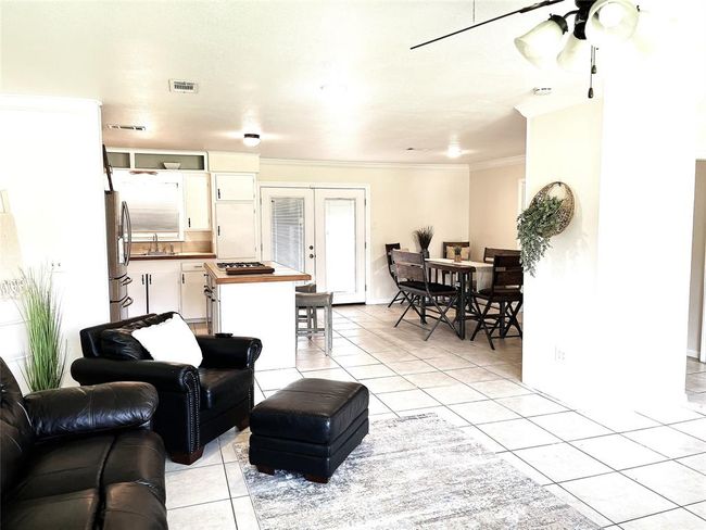 201 E 5 Th St, House other with 3 bedrooms, 2 bathrooms and 4 parking in Deer Park TX | Image 12
