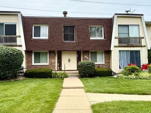 7-6818 Roberts Dr, Woodridge, IL, 60517-1551 | Card Image