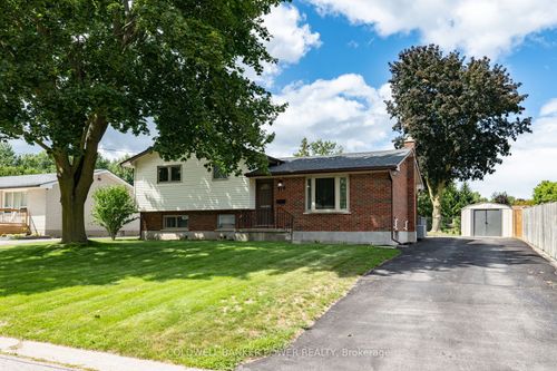 {{alt}} | Card Image