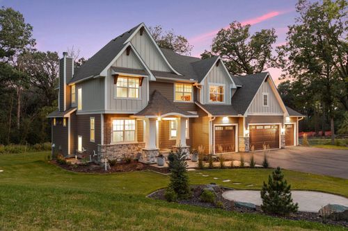 10 Sherwood Trl, No Oaks, MN, 55126-1004 | Card Image