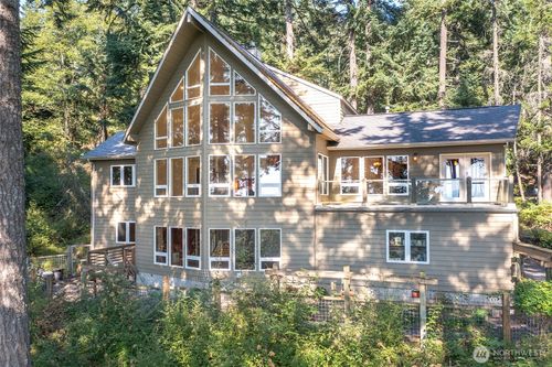291 Discovery Way, Eastsound, WA, 98245-8508 | Card Image