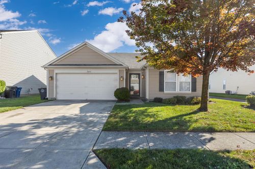 822 Westpointe Dr, Shelbyville, IN, 46176-2462 | Card Image