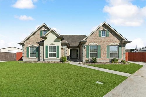 2488 New Iberia Cir, Marrero, LA, 70072-6760 | Card Image