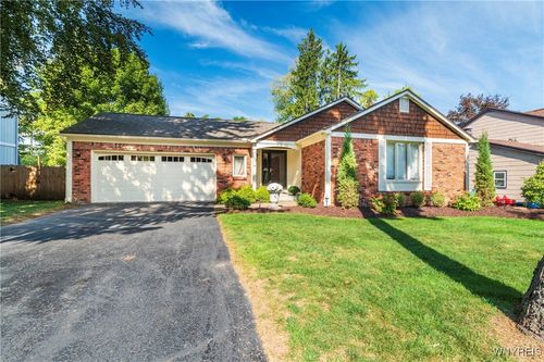 293 Bramblewood Ln, East Amherst, NY, 14051-1419 | Card Image