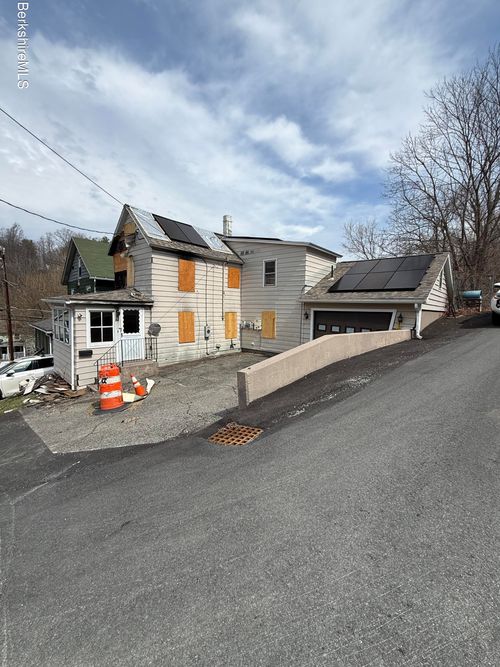 82 Dublin Hl, Lee, MA, 01238-1603 | Card Image