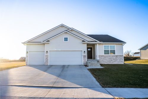 2617 S 8th St, Marshalltown, IA, 50158-4385 | Card Image