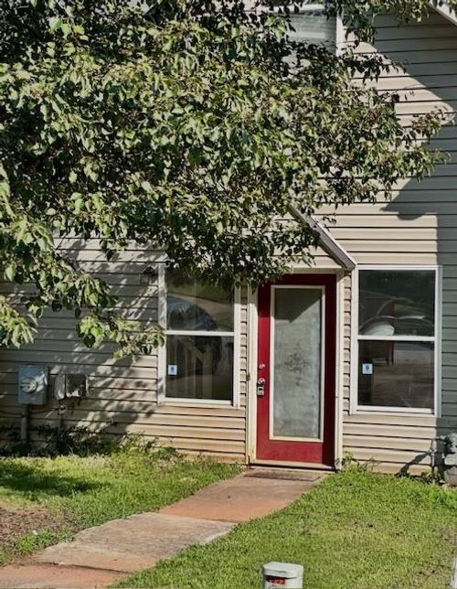 9053 Stoneleigh Trce, Douglasville, GA, 30134-2291 | Card Image