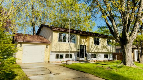 527 Northgate Rd, Lindenhurst, IL, 60046-8544 | Card Image