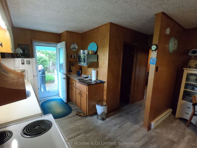 47 Sog Je Wa Sa Dr, House other with 3 bedrooms, 1 bathrooms and 6 parking in Sauble Beach ON | Image 15