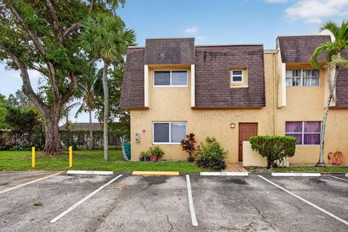 23-5646 Blueberry Ct, Lauderhill, FL, 33313-3071 | Card Image