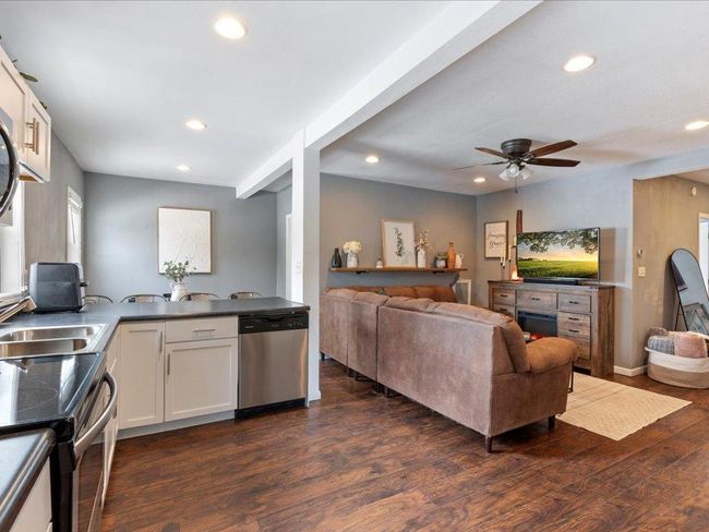 Open main floor plan | Image 12