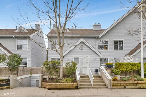 28-13713 72a Ave, Surrey, BC, V3W1K2 | Card Image