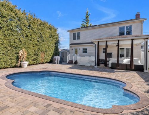 1160 Bellmore Rd, North Bellmore, NY, 11710-3719 | Card Image