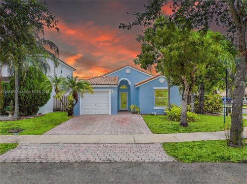 2075 Se 15th St, Homestead, FL, 33035 | Card Image