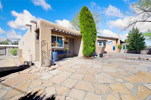 988 Avenida De Las Campanas, Santa Fe, NM, 87507-5370 | Card Image