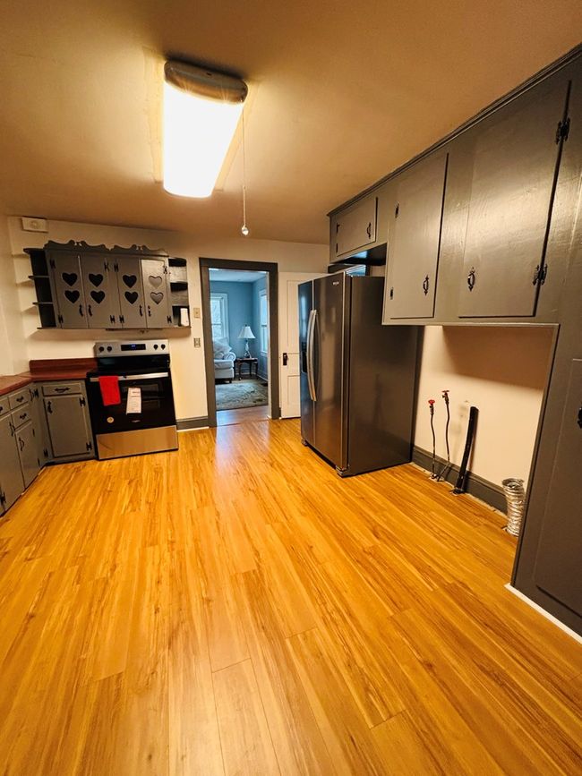 333 Circle Dr, Home with 3 bedrooms, 2 bathrooms and null parking in Bluefield VA | Image 10