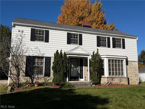 2712 Green Rd, Shaker Heights, OH, 44122-2138 | Card Image