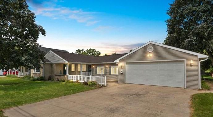 Pearl St, Seymour, WI 54165