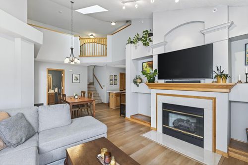 519 Old Steine Cir, New Brighton, MN, 55112-2767 | Card Image