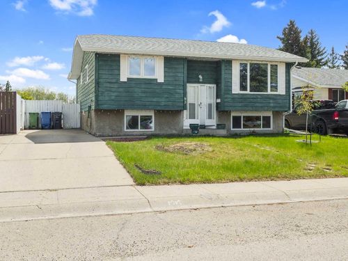 93 Crawford St, Red Deer, AB, T4P2G4 | Card Image