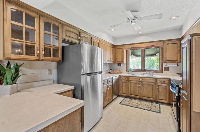 10701 Hopkins Rd, House other with 5 bedrooms, 5 bathrooms and null parking in Bloomington MN | Image 15