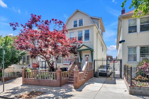 3540 91st St, Jackson Heights, NY, 11372-5857 | Card Image