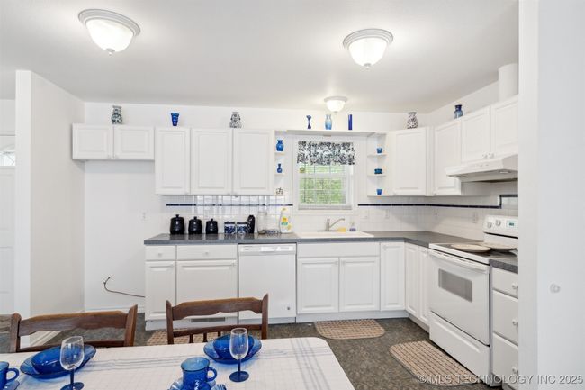 857 Bayshore Dr, House other with 3 bedrooms, 2 bathrooms and null parking in Sand Springs OK | Image 11