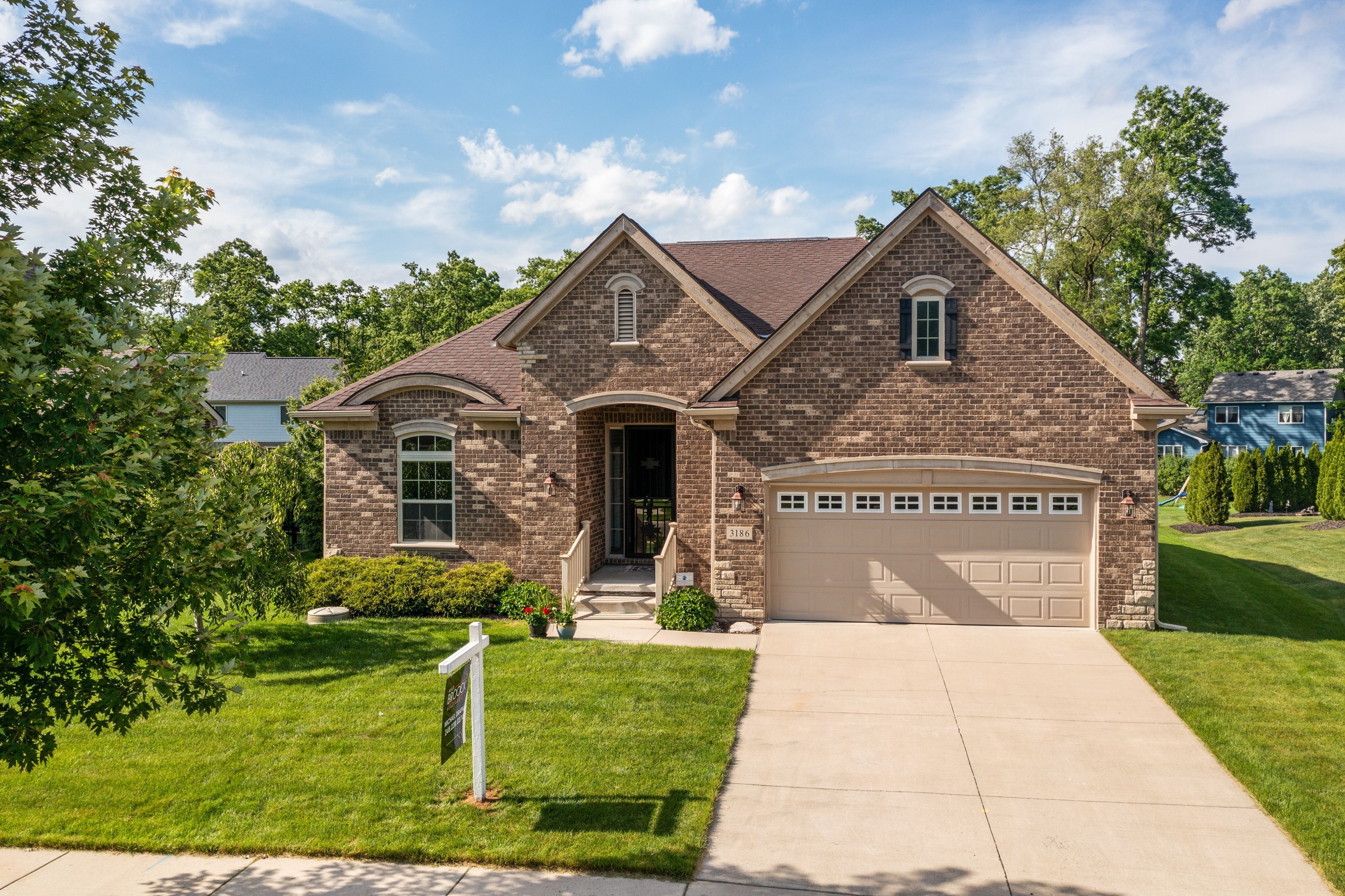 Fortune Ln, Commerce Township, MI 48390