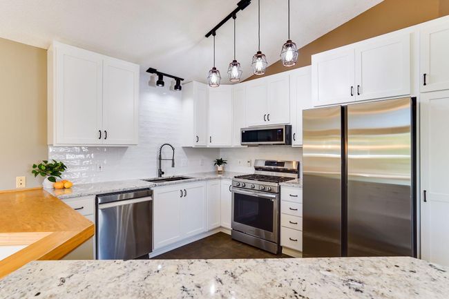12-web-or-mls- 13385-179-12-Ave-NW-Interior-07.jpg | Image 11