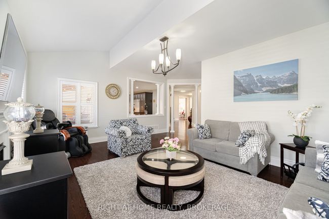 105 Royal Dr West, House other with 6 bedrooms, 5 bathrooms and 4 parking in Brampton ON | Image 18