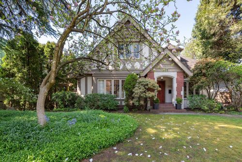 505 Queens Ave, New Westminster, BC, V3L1K2 | Card Image