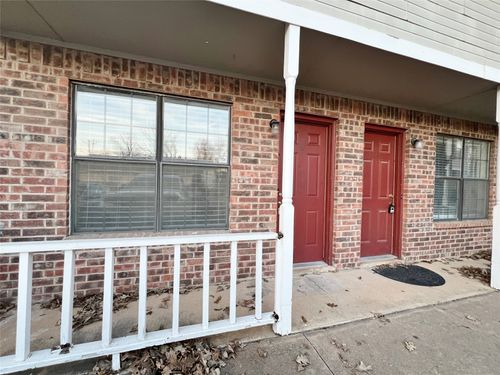 a14-929 W Hickory St, Denton, TX, 76201-9101 | Card Image