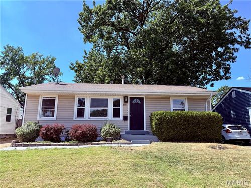 2111 Huntington Ave, Overland, MO, 63114-3703 | Card Image