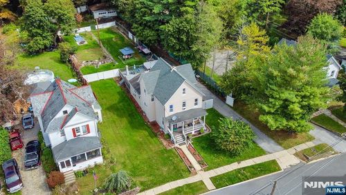 39 Clinton St, Newton, NJ, 07860-1434 | Card Image