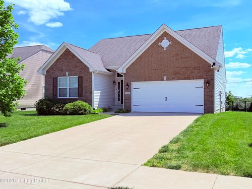 2108 Meadows Edge Ln, Louisville, KY, 40245 | Card Image