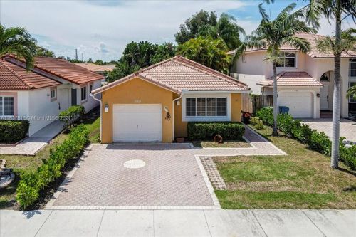 409 Kelly Ln, Weston, FL, 33326 | Card Image