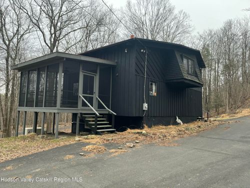 66 Hill Rd, Kingston, NY, 12401-7428 | Card Image