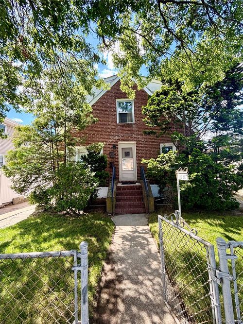 1st-floor-146-38 230th Place, New York, NY, 11413 | Card Image