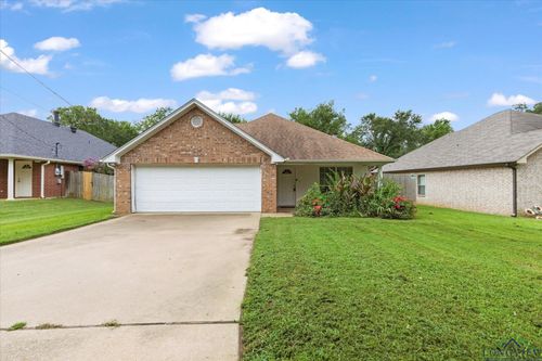 102 W Bingham Rd, White Oak, TX, 75693-1532 | Card Image