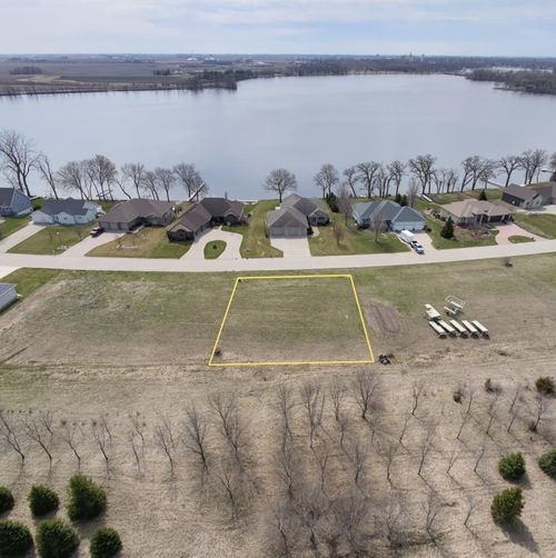 307 Ford Rd, Emmetsburg, IA, 50536-1089 | Card Image