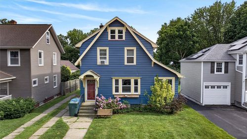 239 Farmington Rd, Rochester, NY, 14609-6748 | Card Image