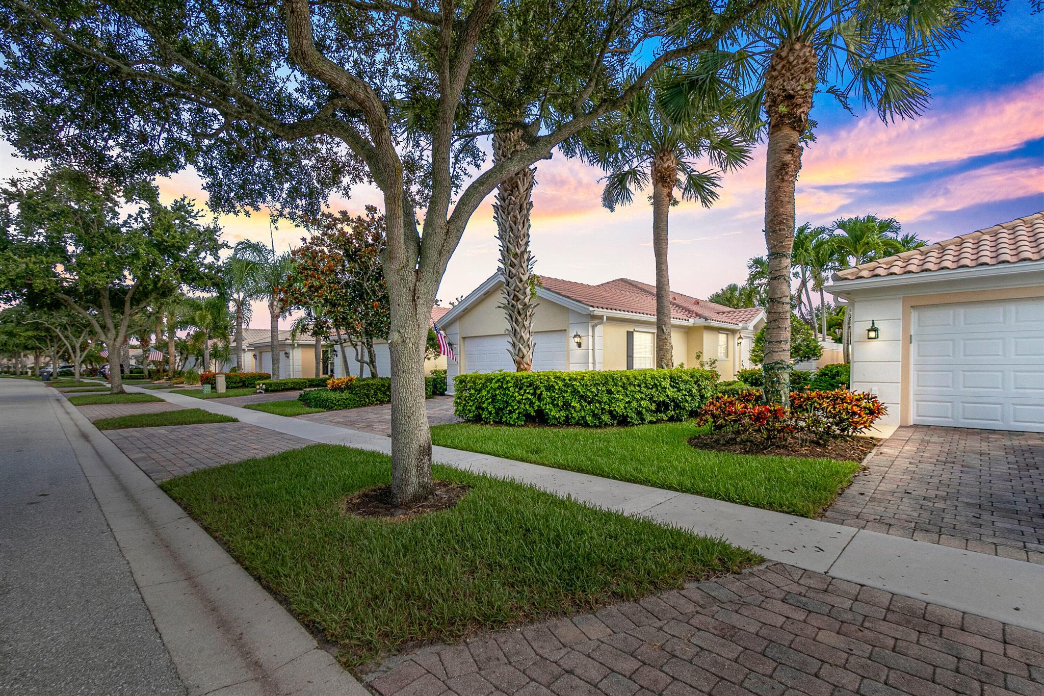 Montserrat Pl, Wellington, FL 33414